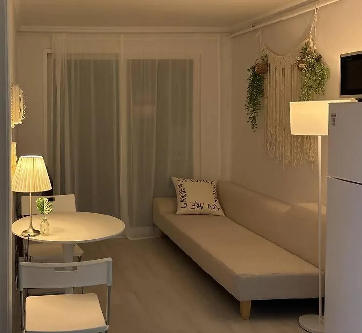 Cozy Seoul Apartment 0*,  South Korea